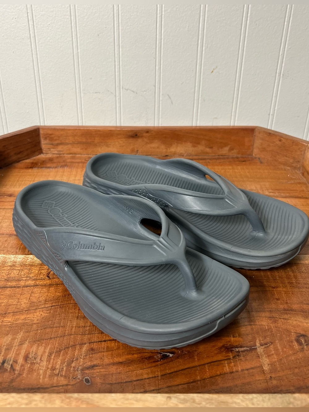Columbia Ramble Flip Flops Womens Sz 6 Thong Omni Grip Comfort